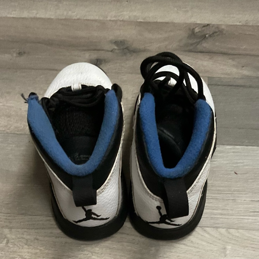 Jordan Kids 11C ‘Metro Orlando’ Sneakers
